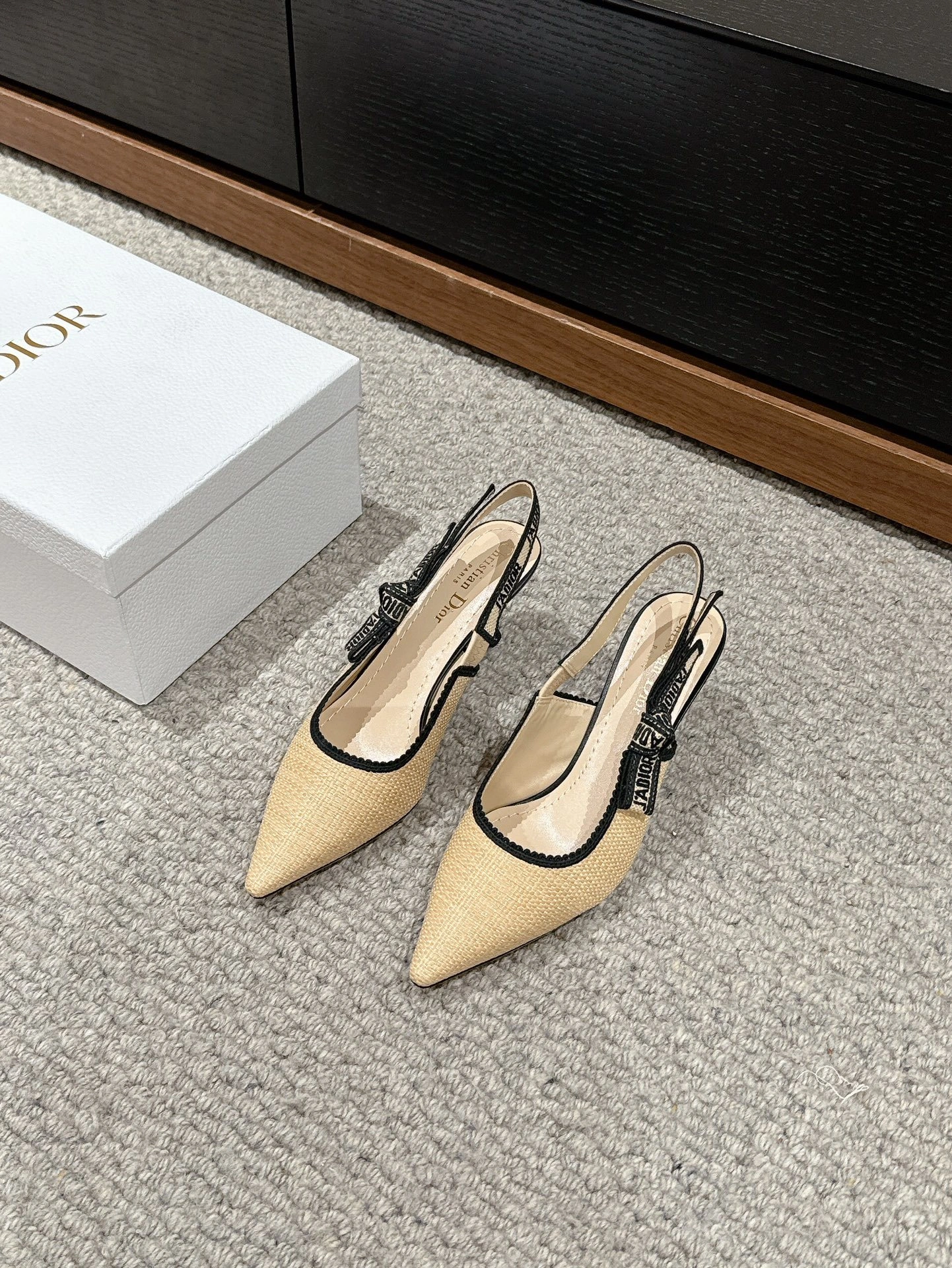 COCO-- 4ior KCV232ECJ_S04J KDV232ECJ_S04J Heel height：6.5CM Calfskin sheepskin item:D-X158F1262
